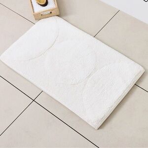 West Elm Luxurious White Memory From Bath Mat